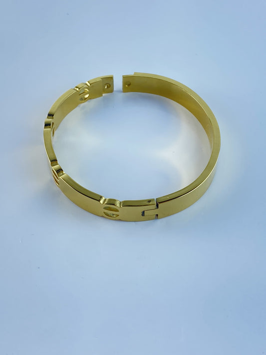 Imported Cartier Golden Bracelet ,Premium Quality , Luxury Look, Best Packing .