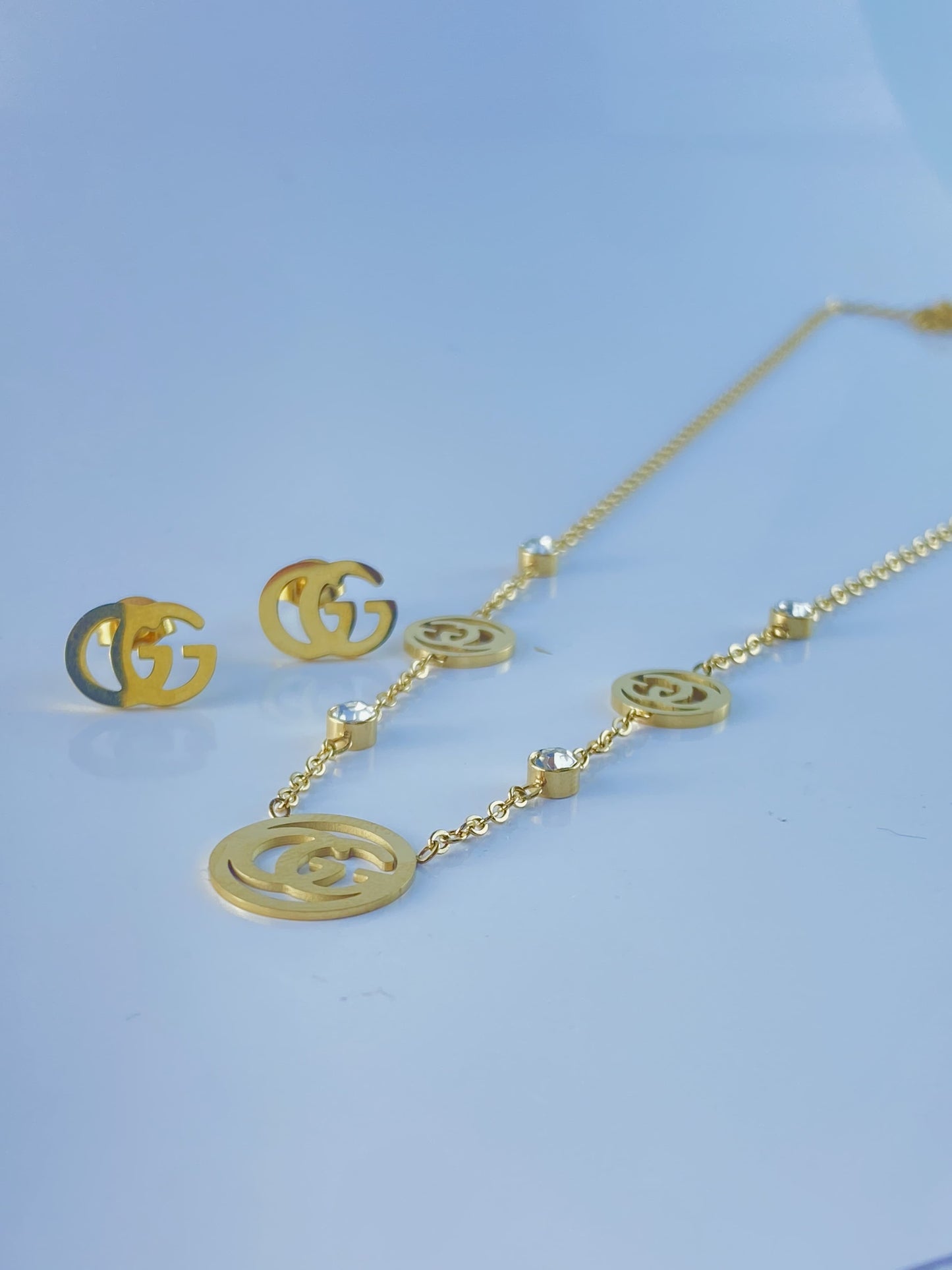 Imported Gucci Locket Set For Women , Luxury Quality , Premium packing .