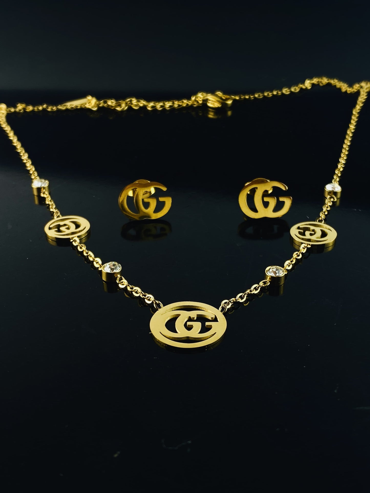 Imported Gucci Locket Set For Women , Luxury Quality , Premium packing .