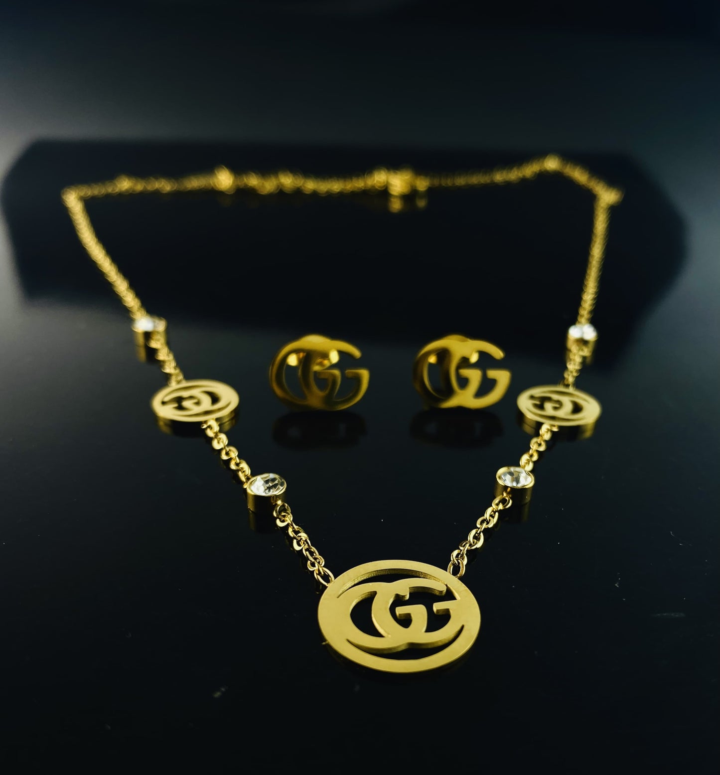 Imported Gucci Locket Set For Women , Luxury Quality , Premium packing .