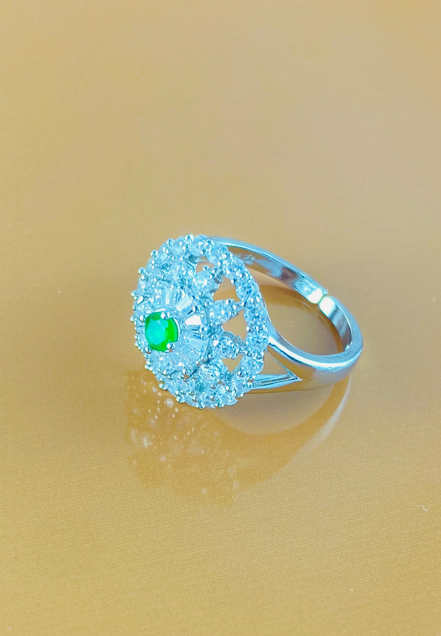 Round Flower Silver Zircon Stone Adjustable  Ring, Best Quality for Fashion and Gifts.