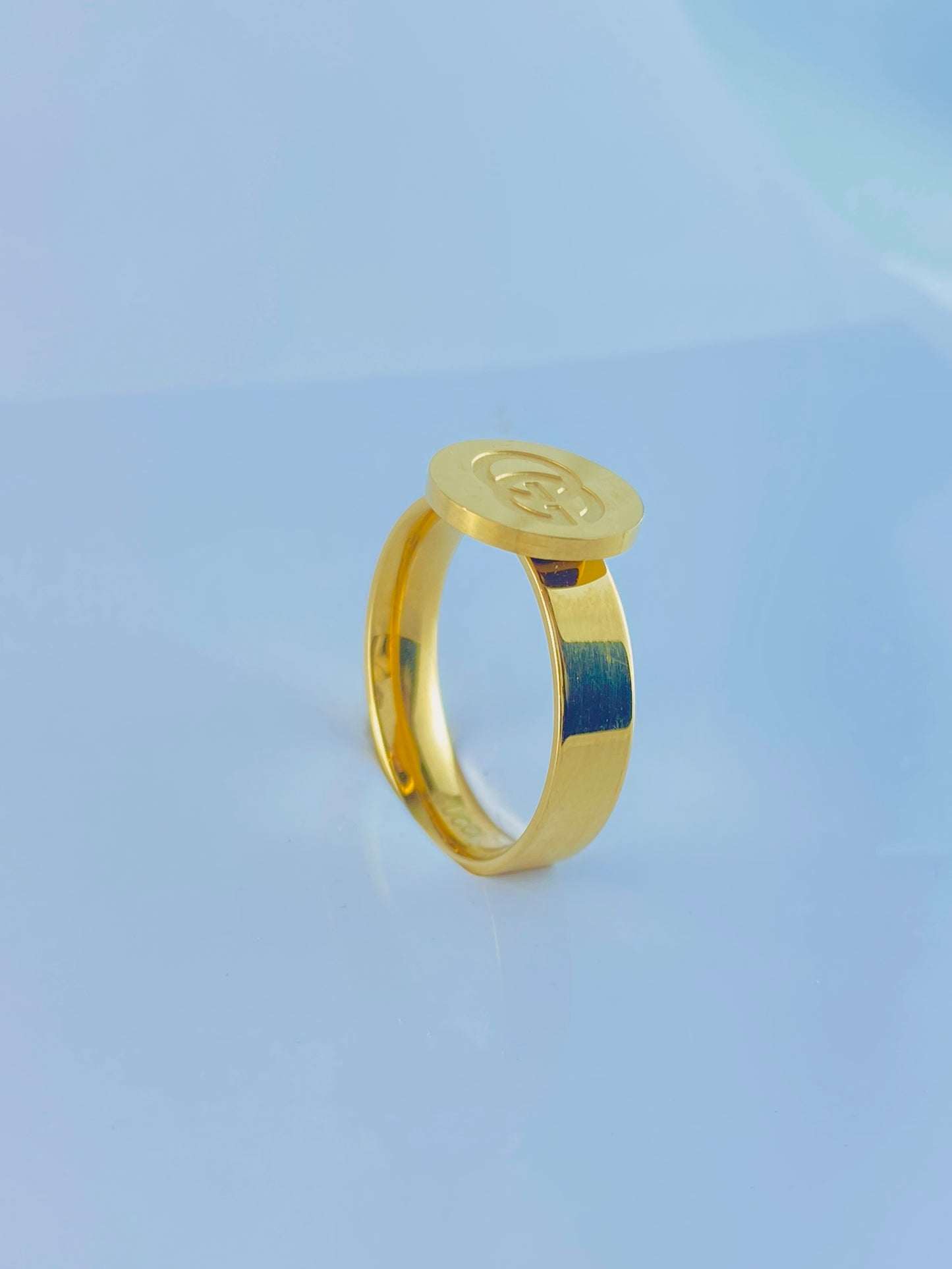 Gucci Golden Ring luxury look ,premium product, best quality, with Gucci Stamp.